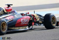 Romain Grosjean, Lotus E22, Bahrain International Circuit, 2014