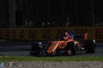 Fernando Alonso, McLaren, Albert Park, 2018