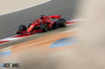 Sebastian Vettel, Ferrari, Bahrain International Circuit, 2018