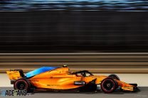 Stoffel Vandoorne, McLaren, Bahrain International Circuit, 2018