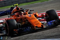 Stoffel Vandoorne, McLaren, Bahrain International Circuit, 2018
