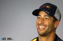 Ricciardo says reports he has a deal with Ferrari for 2019 are untrue