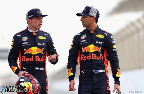 Max Verstappen, Daniel Ricciardo, Red Bull, Bahrain, 2018