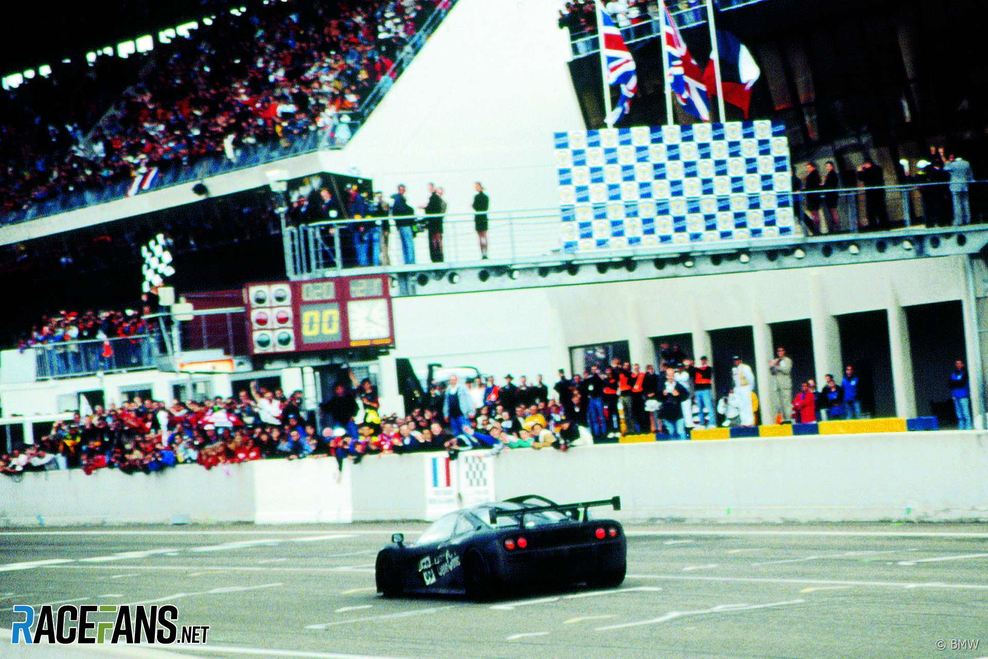 JJ Lehto/Yannick Dalmas/Masanori Seikya, McLaren F1 GTR, Le Mans, 1995