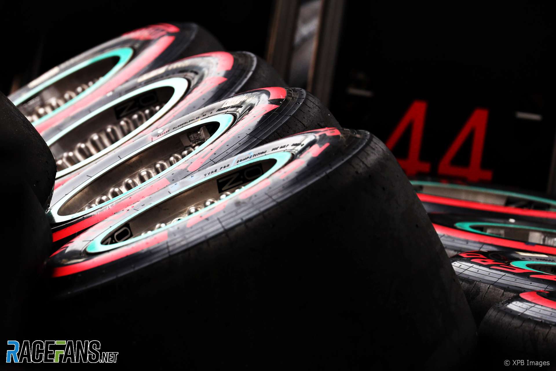 Pirelli tyres, Yas Marina