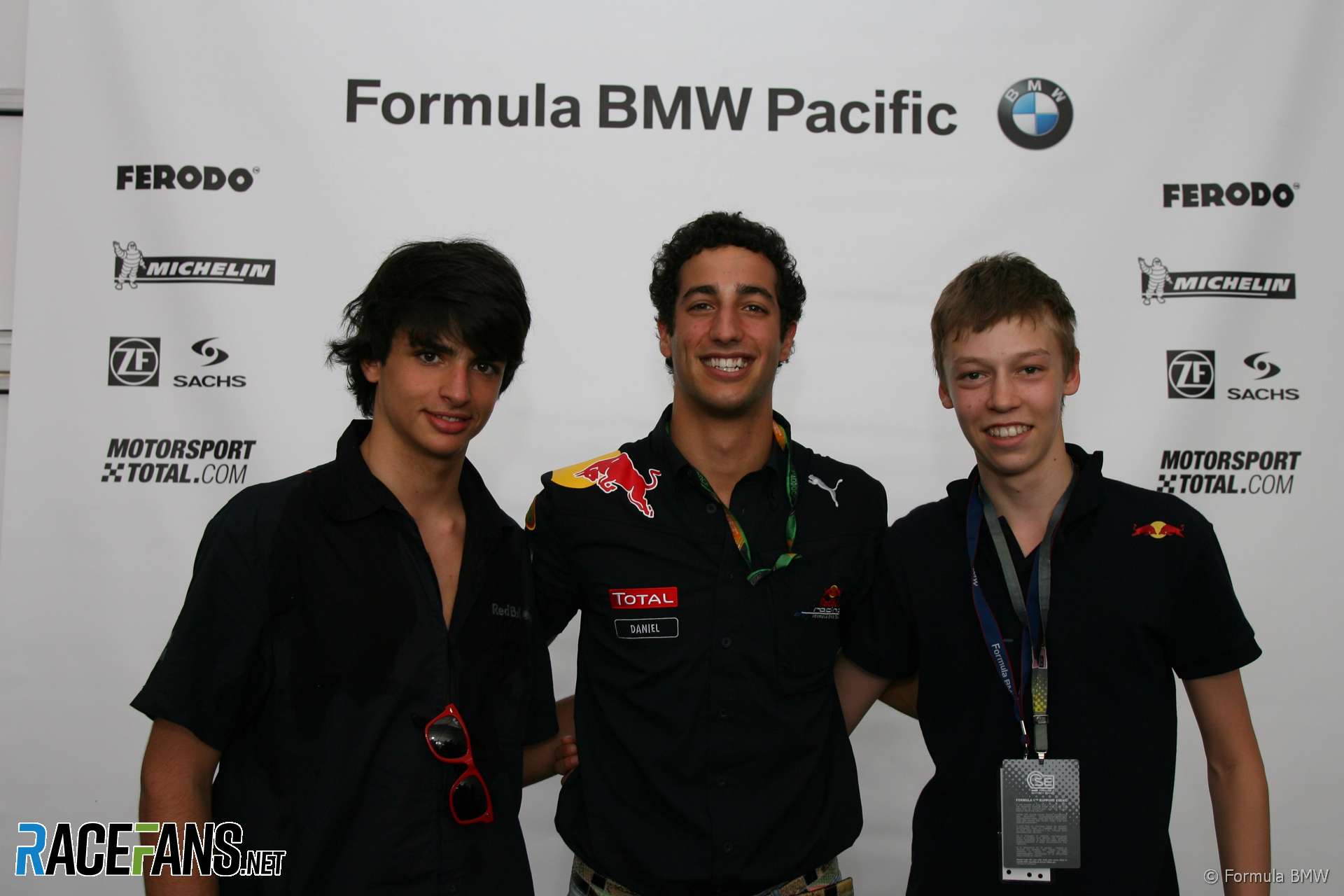 Carlos Sainz Jnr, Daniel Ricciardo, Daniil Kvyat, Sepang, 2010