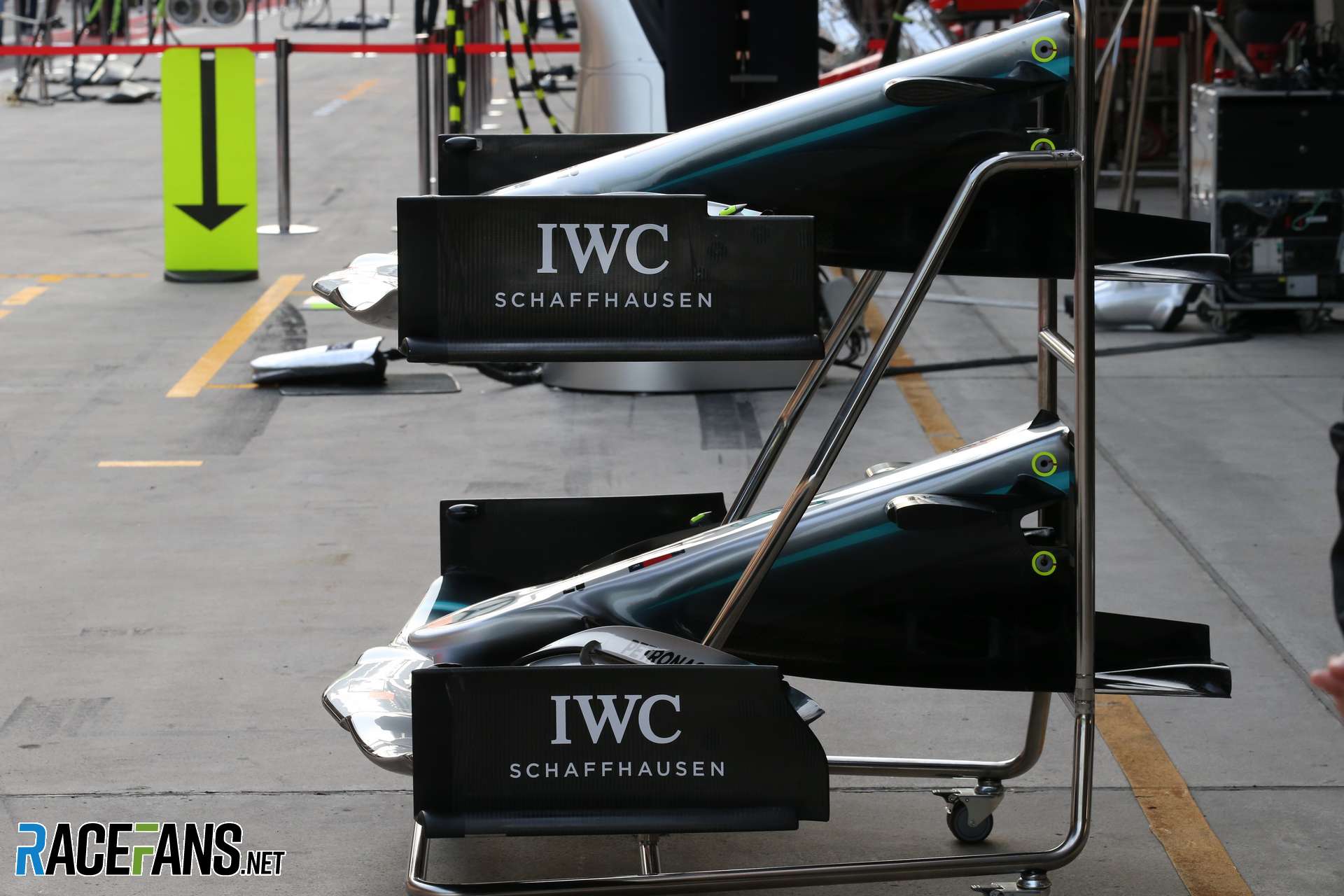 Mercedes old and new front wing endplates, Shanghai International Circuit, 2019
