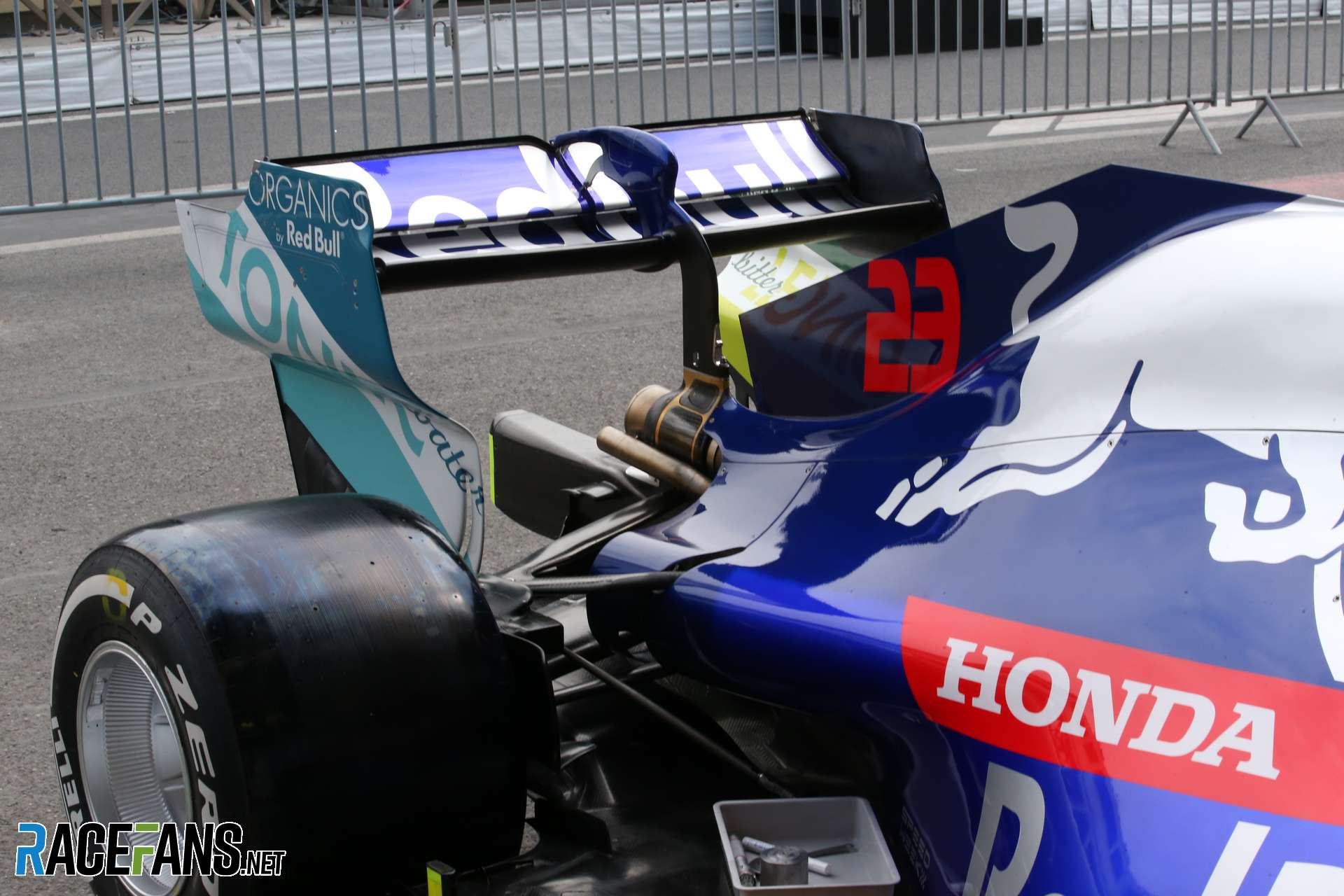Toro Rosso rear wing, Baku, 2019
