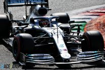 Hamilton: “Dangerous” out-laps won’t be addressed until someone crashes