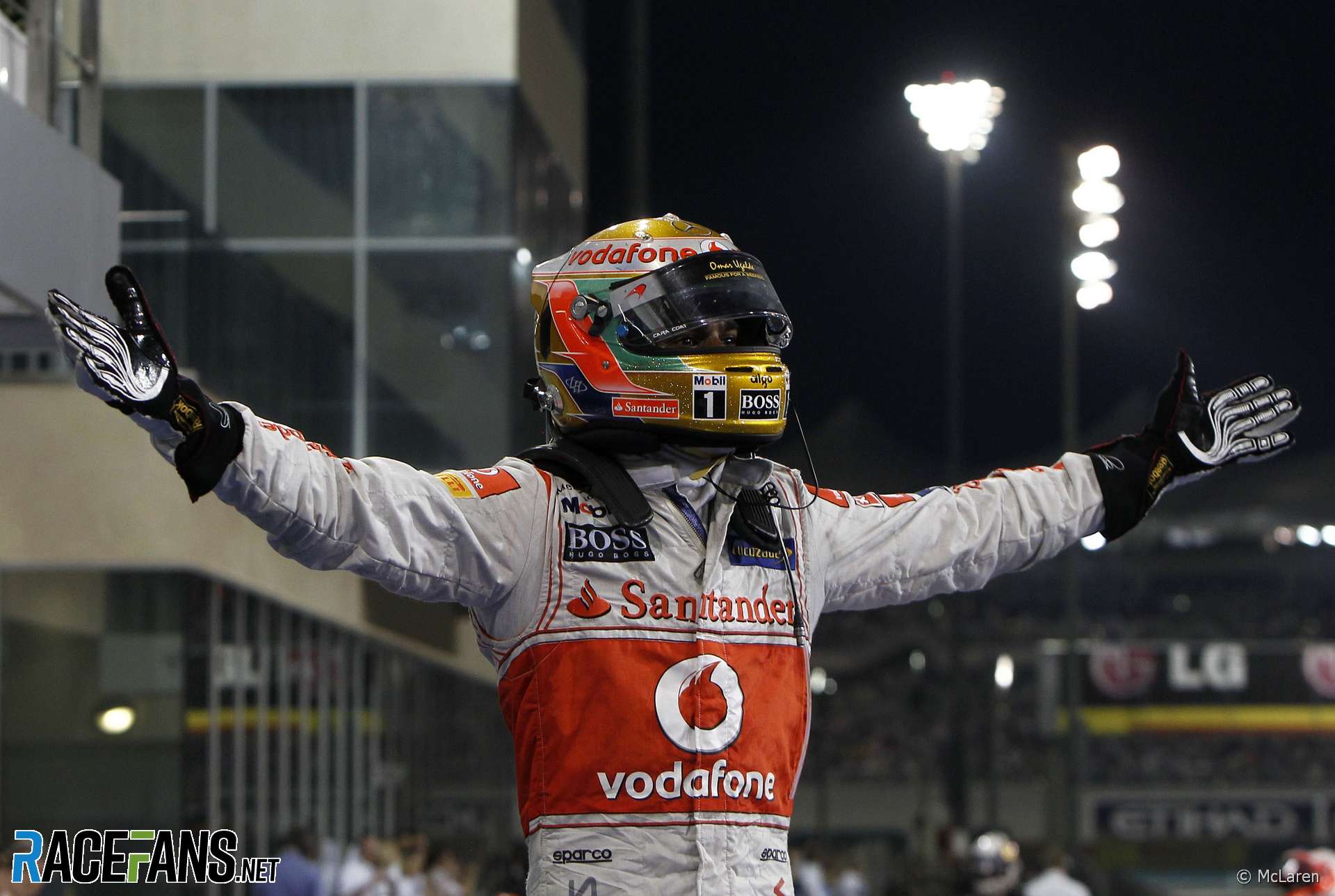 Lewis Hamilton, McLaren, Yas Marina, 2011