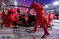 Ferrari pit crew, Yas Marina, 2019