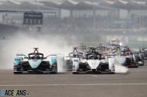 Evans dominates wild Mexico EPrix and takes title lead by a point