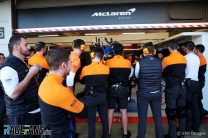 McLaren mechanics, Circuit de Catalunya, 2020