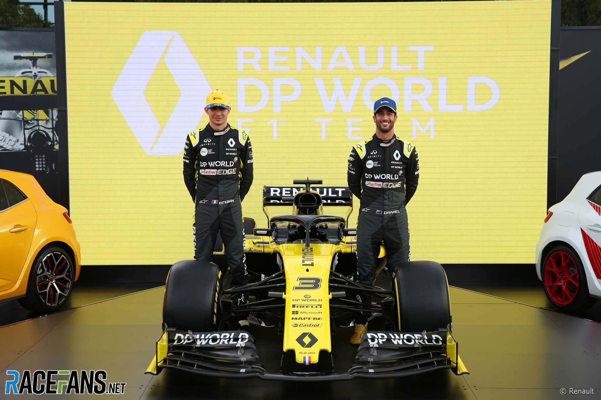 Official Renault F1 team ING Metal Chrome F1 Car keyring BNIB Alonso 