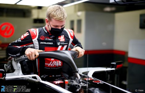 Mick Schumacher, Haas, Bahrain International Circuit, 2020