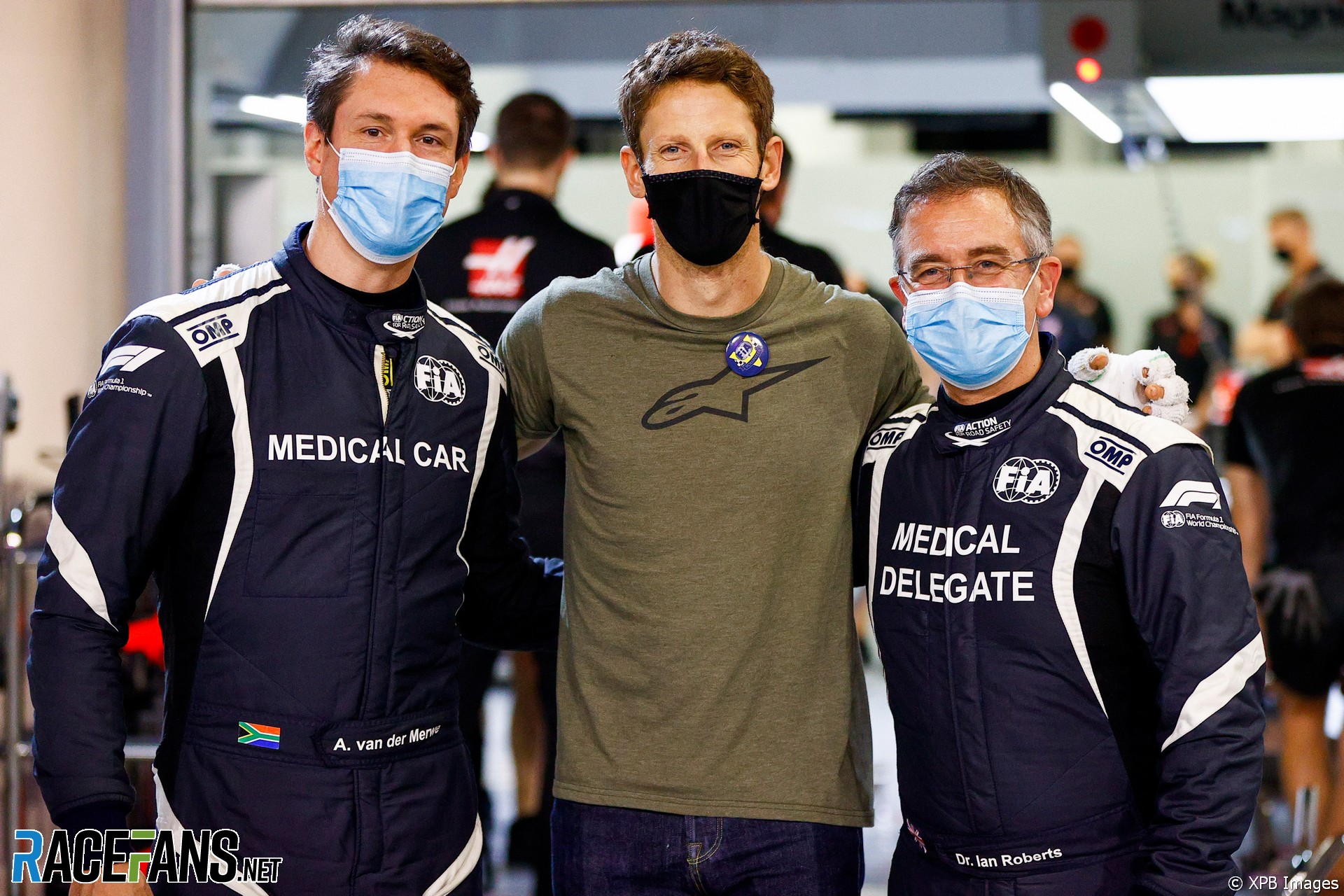 Alan van der Merwe, Romain Grosjean, Dr Ian Roberts, Bahrain International Circuit, 2020