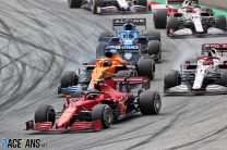 Alonso feels “a little bit stupid” for obeying track limits at start