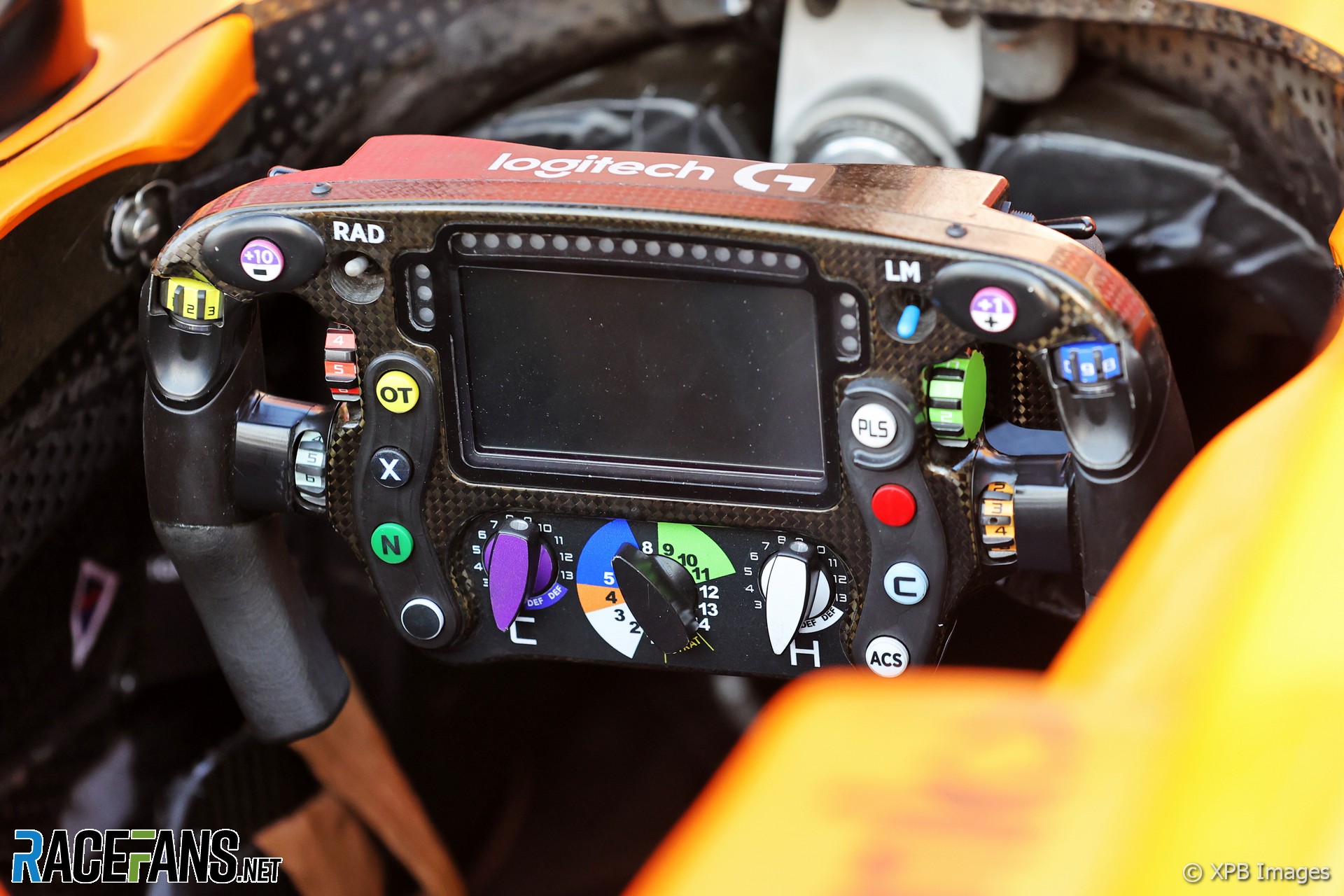 McLaren steering wheel, Losail International Circuit, 2021