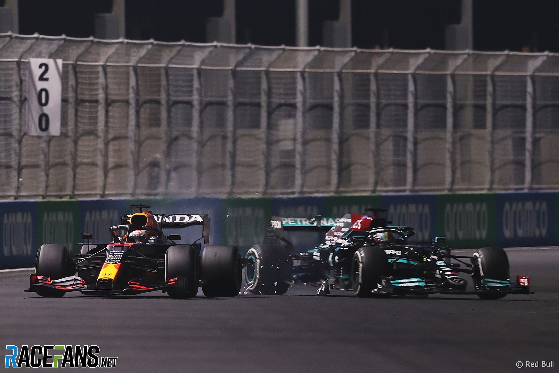 Max Verstappen, Lewis Hamilton, Jeddah Corniche Circuit, 2021