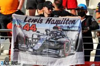 Lewis Hamilton fans, Yas Marina, Abu Dhabi, 2021
