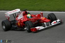 Santander rejoins Ferrari as sponsor in multi-year deal