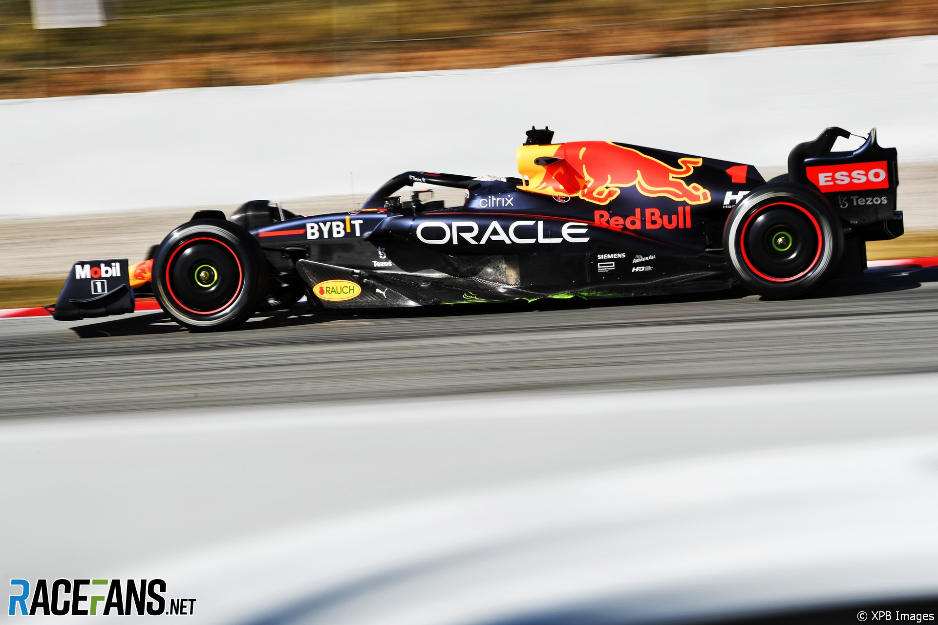 betaling lov mock F1 technical analysis: Daring new Red Bull RB18 · RaceFans