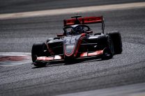 Colapinto and Van Amersfoort claim pole on FIA F3 debut in Bahrain