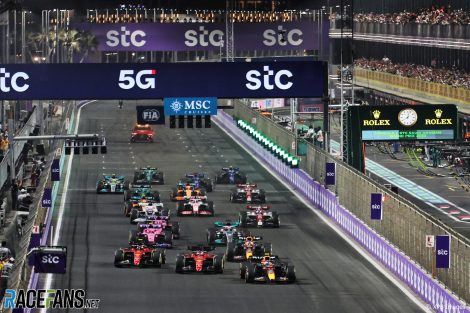 Race start, Jeddah Corniche Circuit, 2022