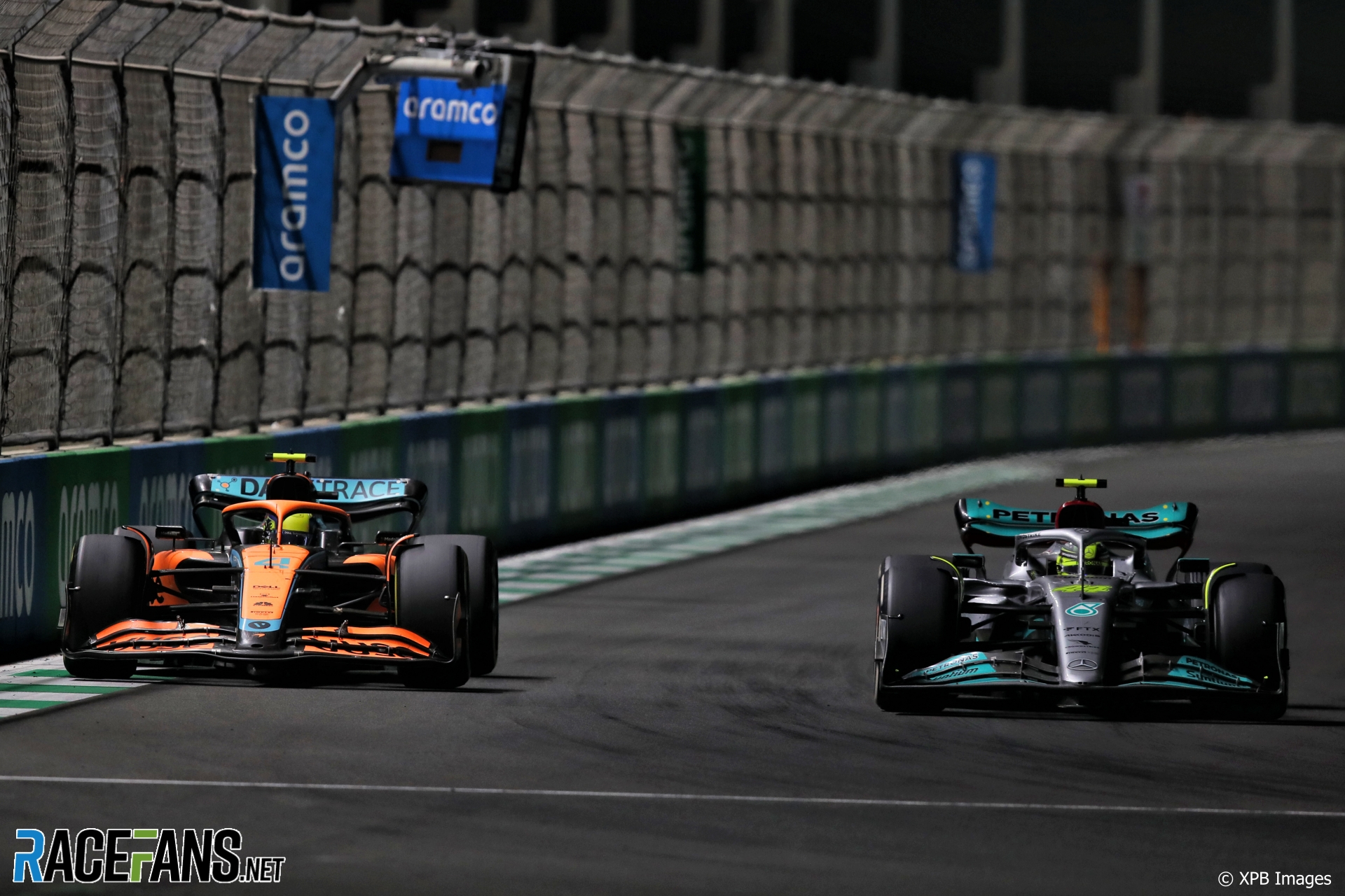 (L to R): Lando Norris, McLaren; Lewis Hamilton, Mercedes, Jeddah Corniche Circuit, 2022