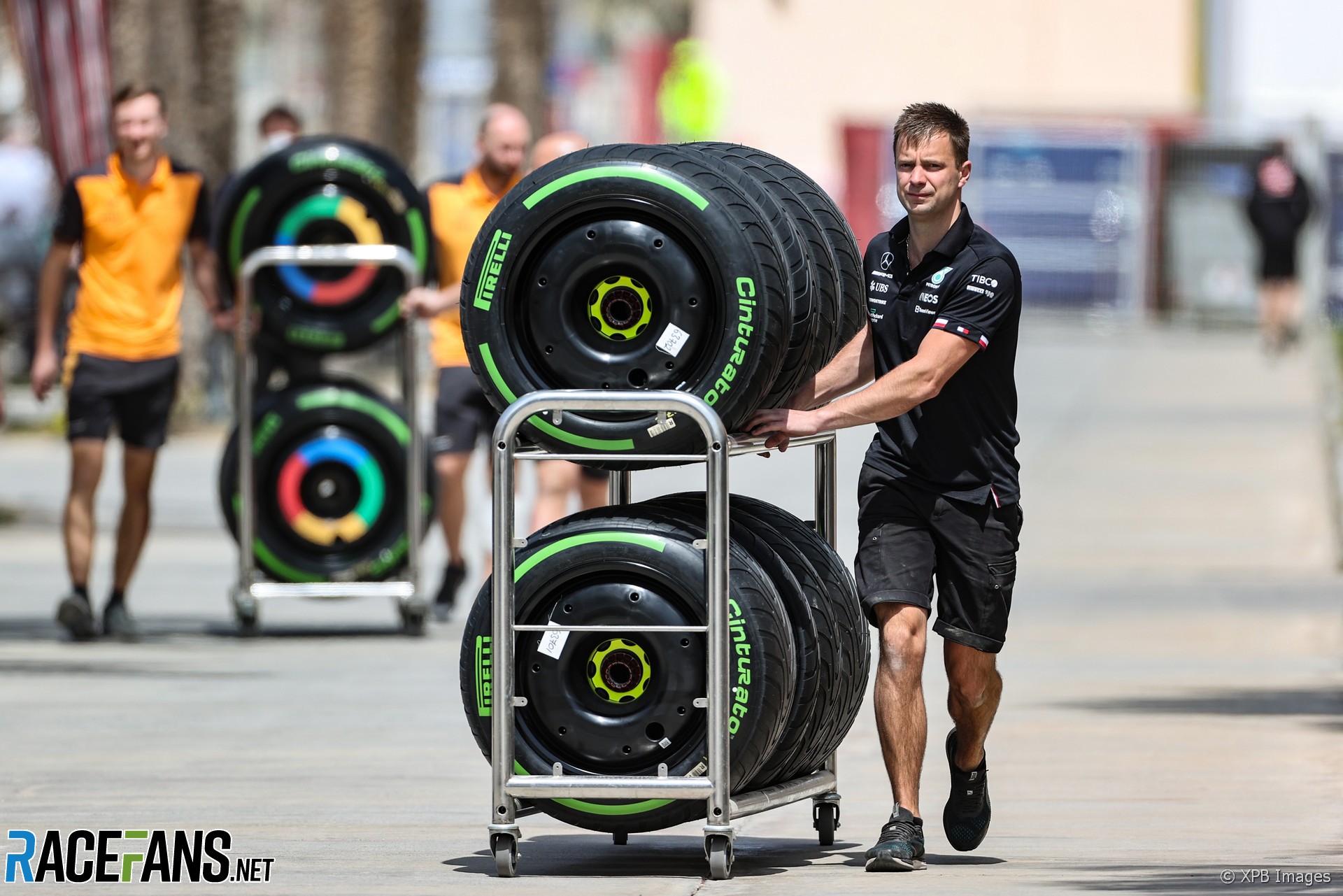 Tyres, McLaren, Bahrain International Circuit, 2022
