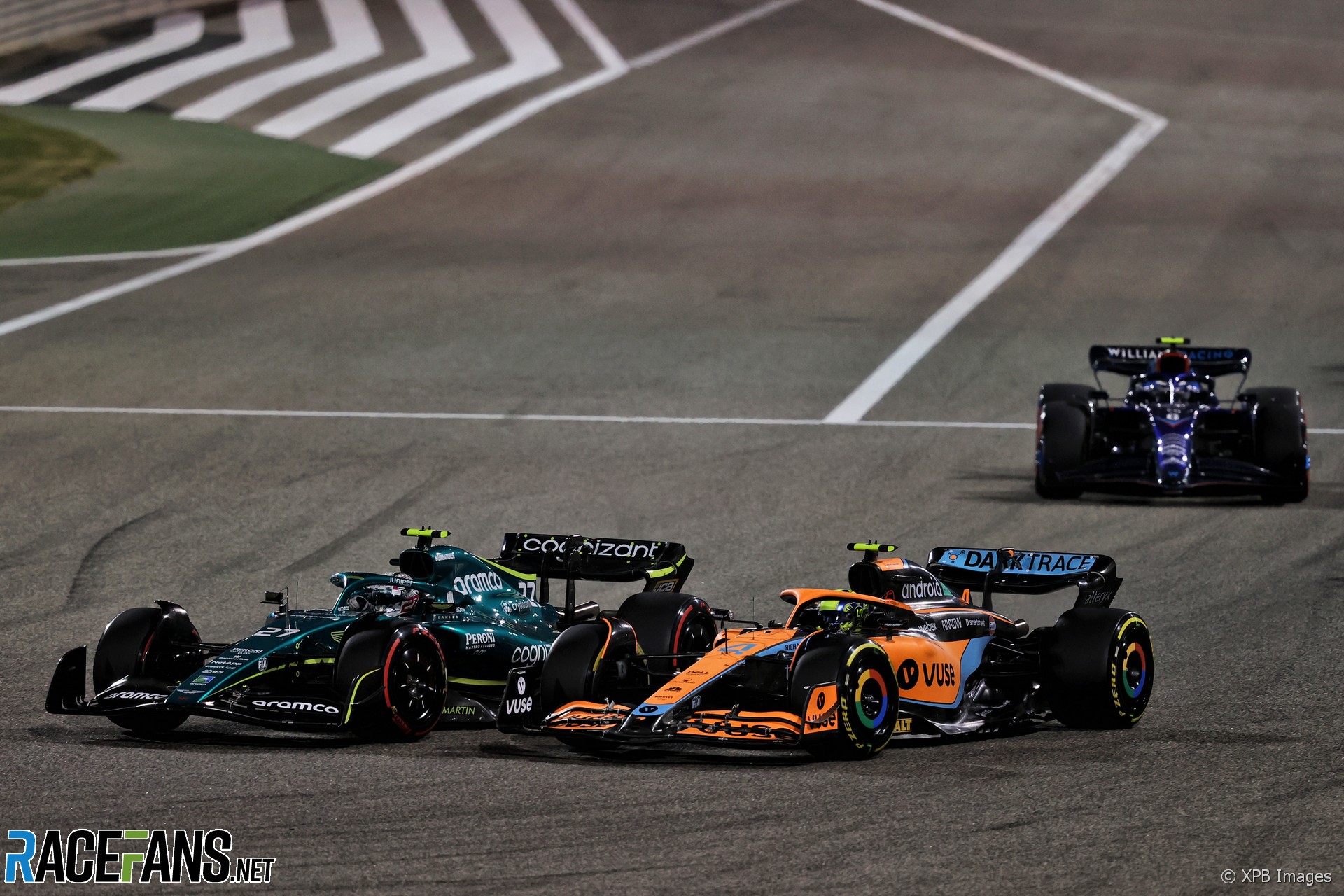 Nico Hulkenberg, Lando Norris, Bahrain International Circuit, 2022