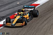 Lando Norris, McLaren, Bahrain International Circuit, 2022