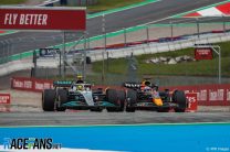 (L to R): Lewis Hamilton, Mercedes; Max Verstappen, Red Bull; Red Bull Ring, 2022