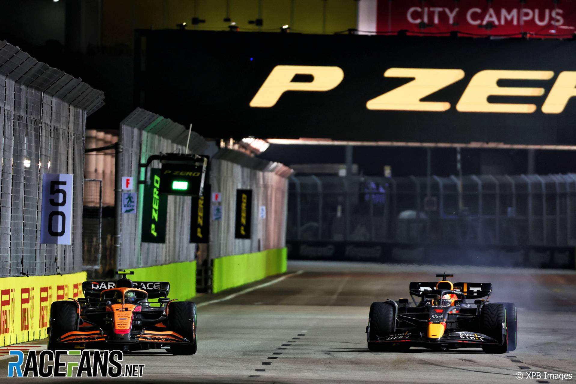 (L to R): Lando Norris, McLaren; Max Verstappen, Red Bull; Singapore, 2022