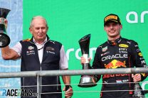 (L to R): Dr Helmut Marko, Red Bull Motorsport Consultant; Max Verstappen, Red Bull; Circuit of the Americas, 2022