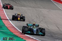Hamilton says he will take Mercedes back “to the top” in 2023