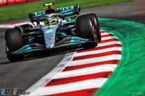 Hamilton ‘lost quite a bit of time’ with engine oscillation problem in qualifying