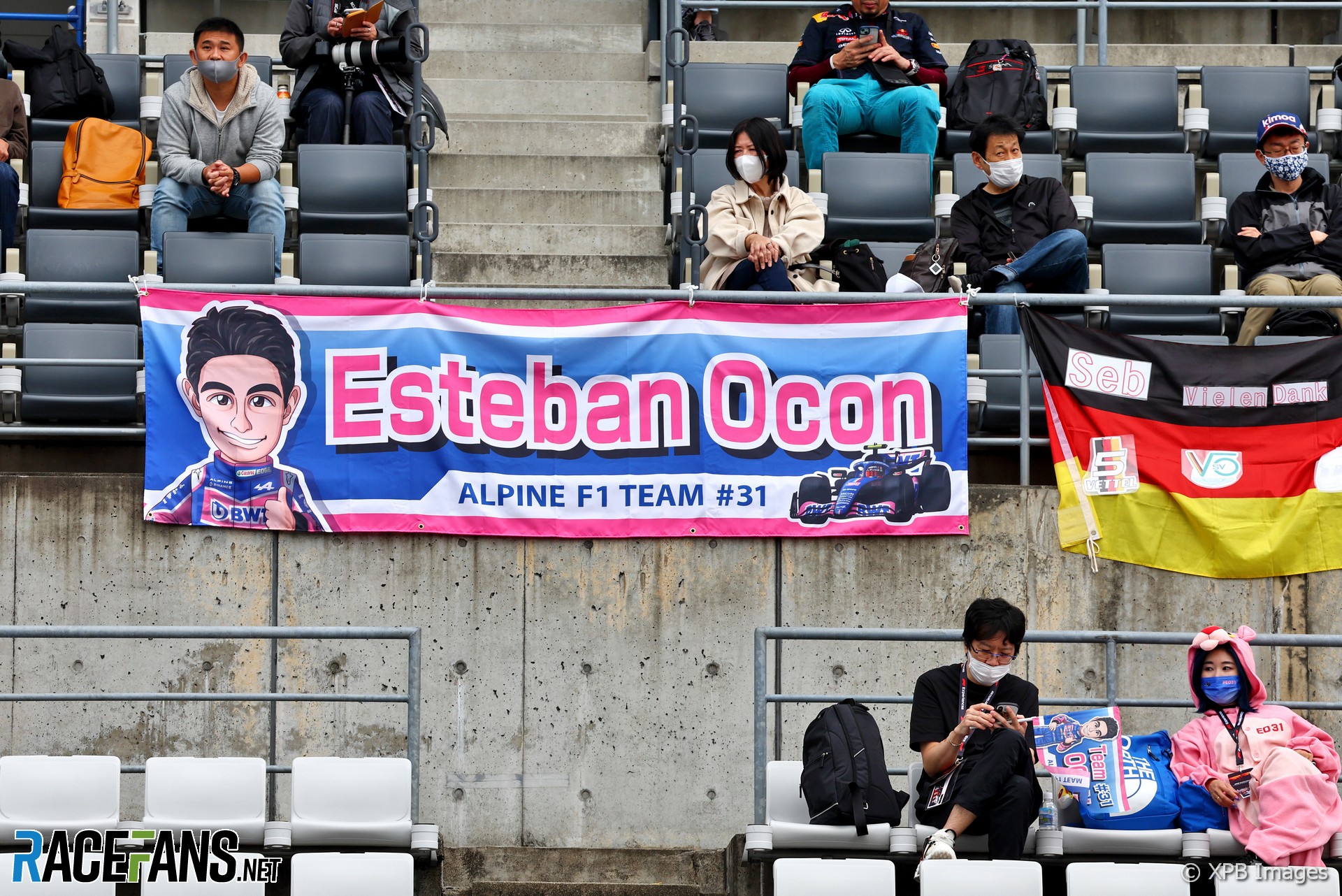Esteban Ocon fans, Suzuka, 2022