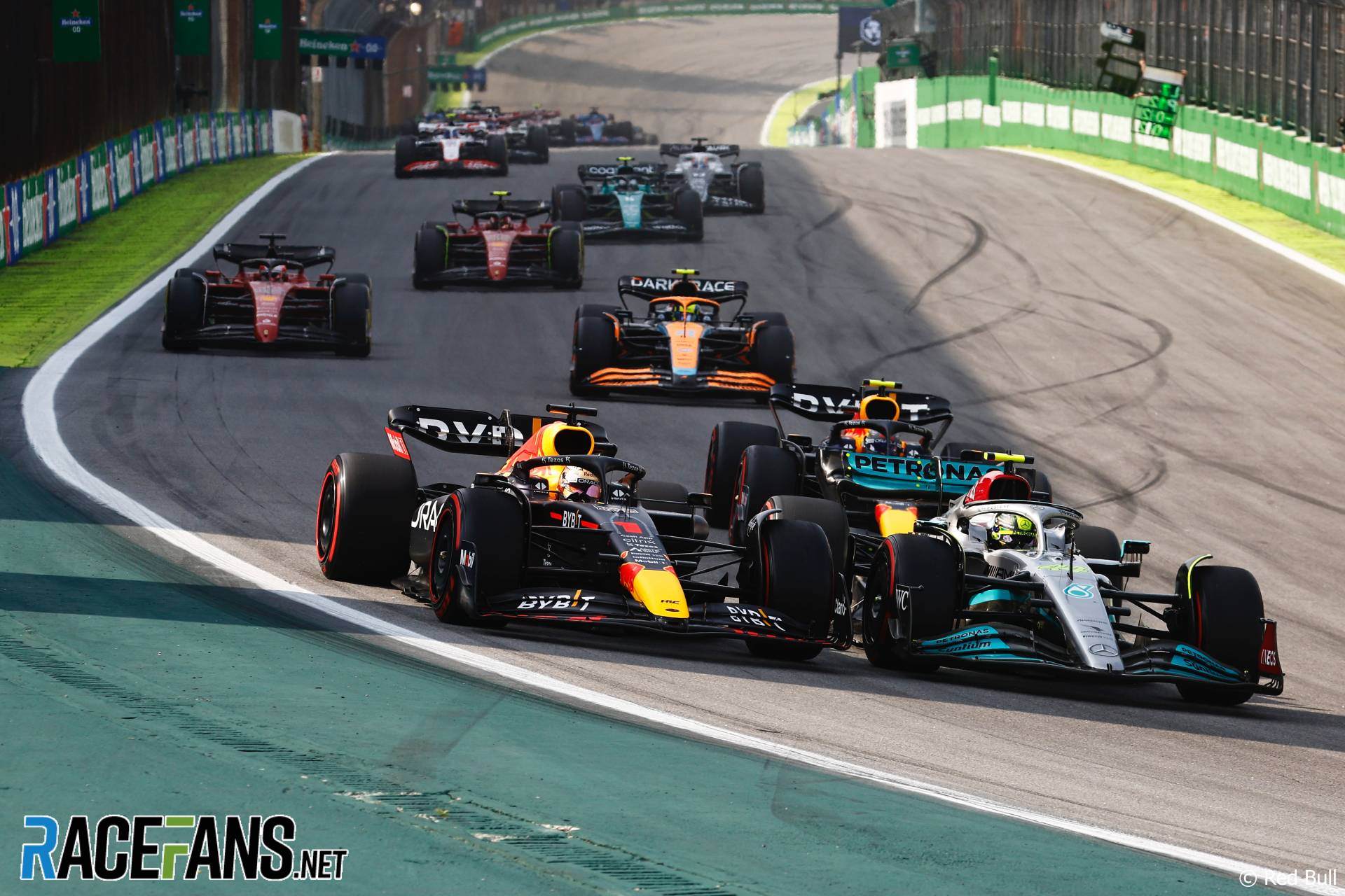 (L to R) Max Verstappen, Red Bull; Lewis Hamilton, Mercedes, Interlagos, 2022