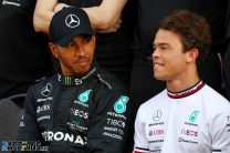 Lewis Hamilton, Nyck de Vries, Mercedes, Yas Marina, 2022