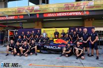 Red Bull Racing receive the Fastest Pit Stop Award, Yas Marina, 2022