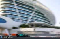 Fernando Alonso, Aston Martin, Yas Marina, 2022 post-season test