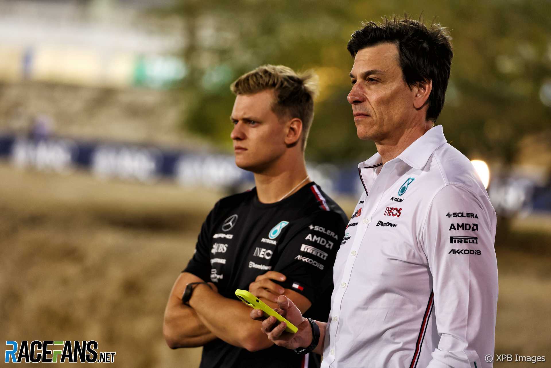 Mick Schumacher, Toto Wolff, Bahrain International Circuit, 2023 pre-season test