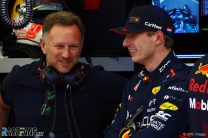 Christian Horner, Max Verstappen, Red Bull, Bahrain International Circuit, 2023 pre-season test