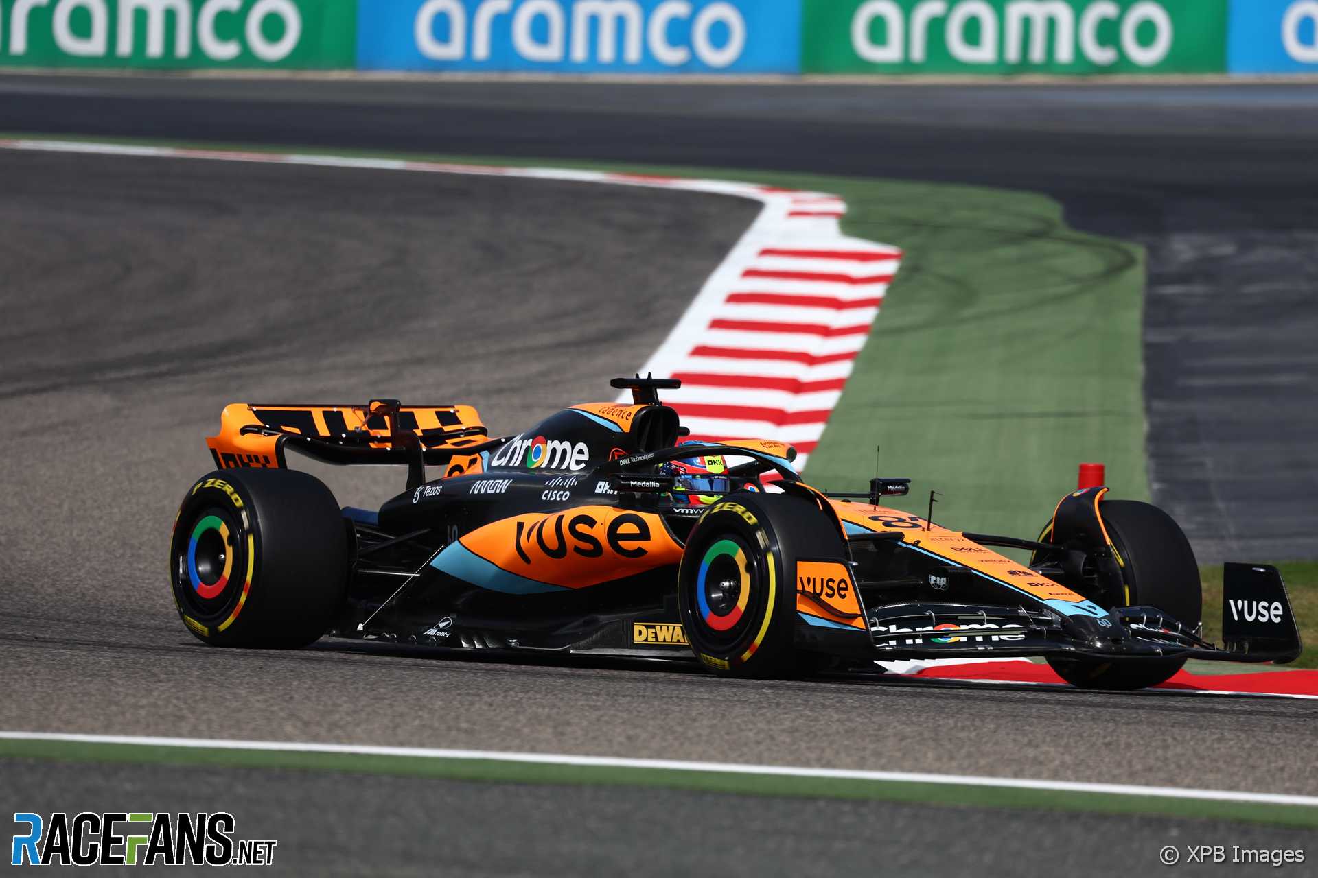 Oscar Piastri, McLaren, Bahrain International Circuit, 2023 pre-season test