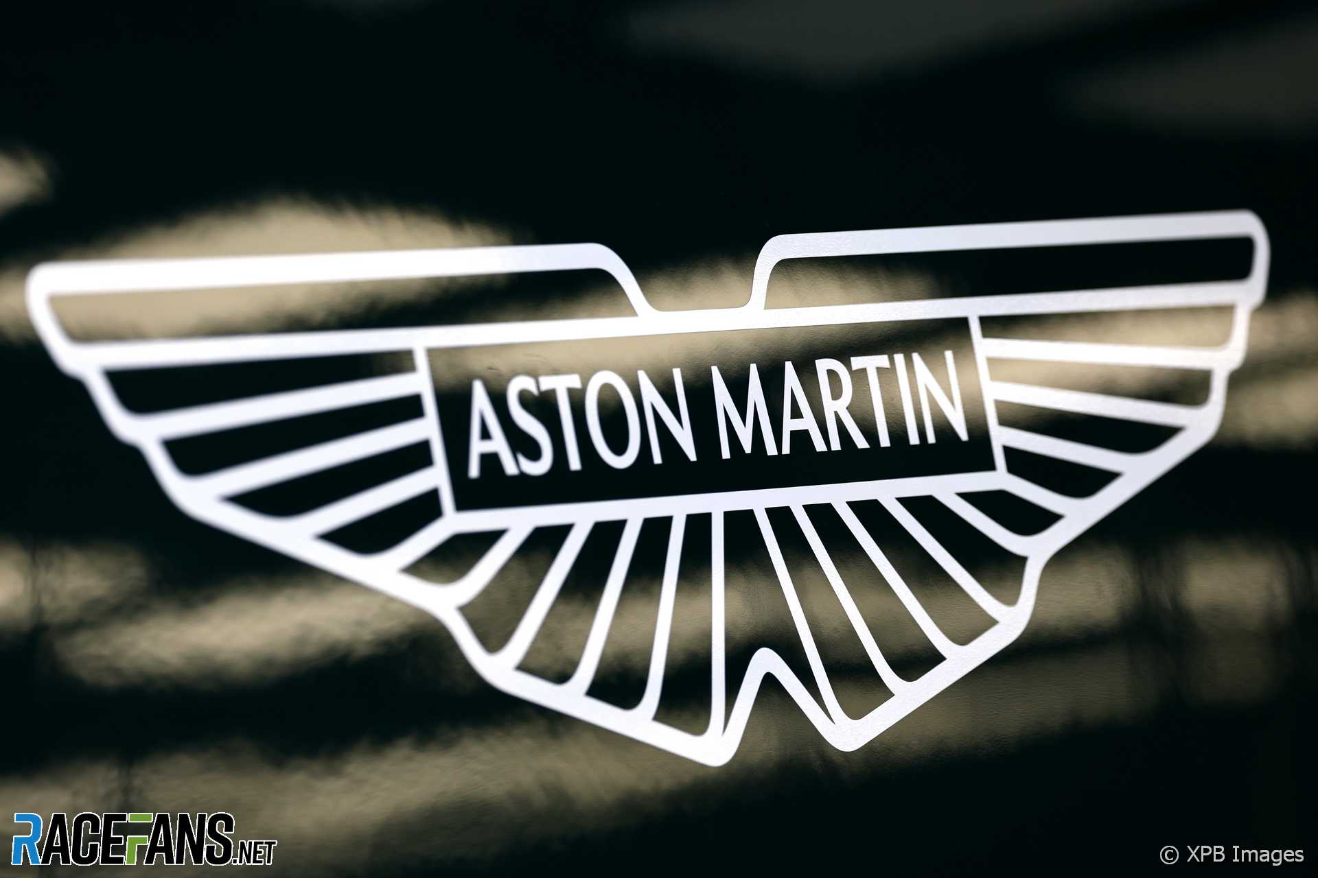 Aston Martin F1 Team logo, Bahrain International Circuit, 2023 pre-season test