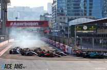 Sprint race start, Baku City Circuit, 2023