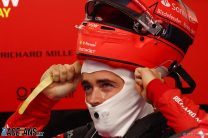 Villeneuve hits back at “insults” over Leclerc’s use of his father’s helmet design