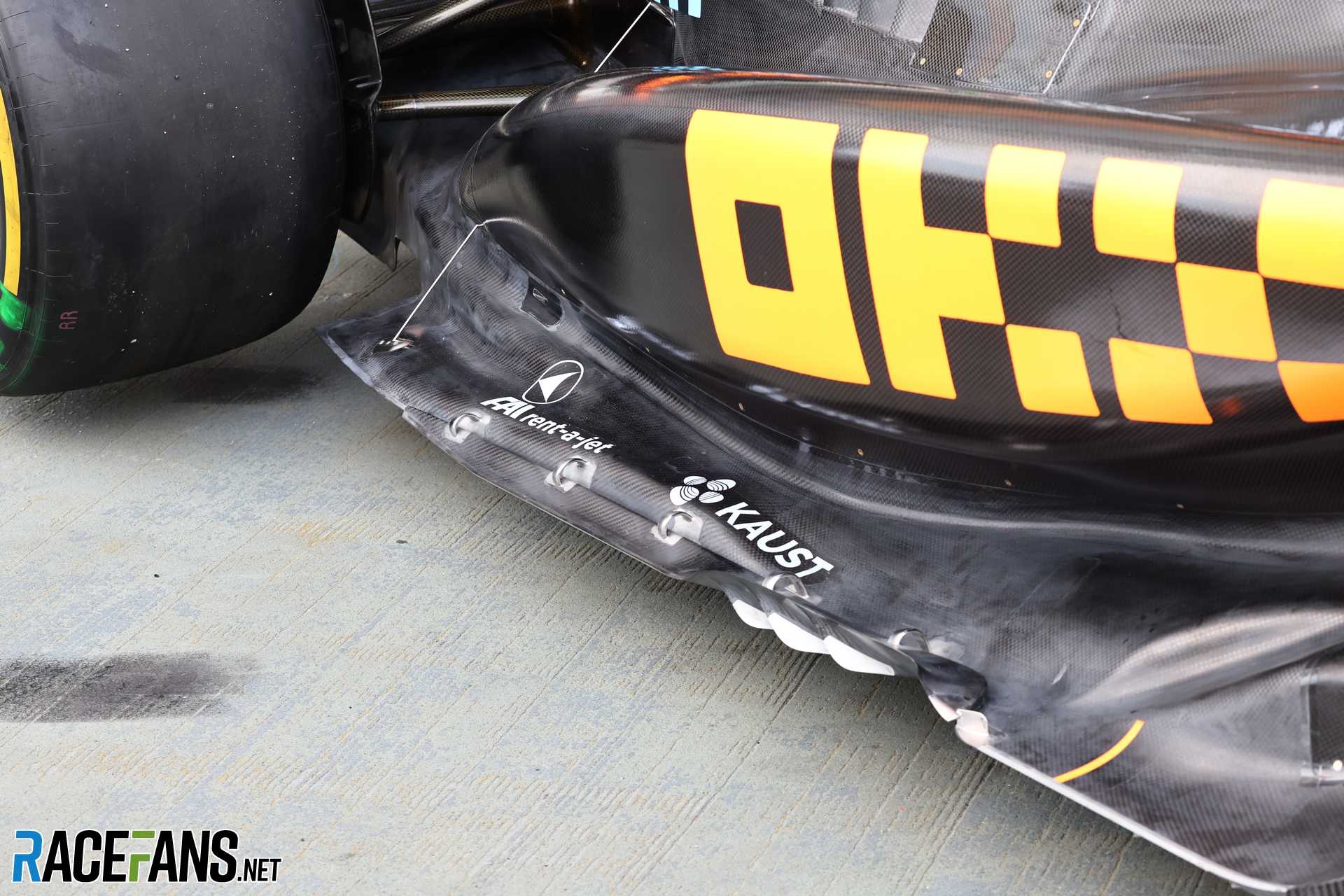 McLaren floor body
