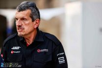 “Embarrassing” Qatar tyre problems “should not happen in F1” – Steiner